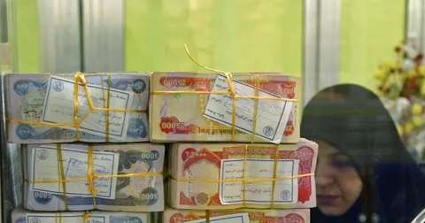 سعر الدولار واليورو مقابل الدينار العراقي اليوم صباحًا مع تحديثات فورية