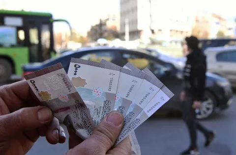 الدولار أمام الليرة السورية اليوم الجمعة 16 يناير 2026.. ثبات نسبي في السوق وترقّب لقرارات قد تغيّر المشهد النقدي