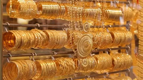 تحركات مفاجئة في سعر الذهب عيار 21 اليوم بمصر الاثنين 12 يناير 2026