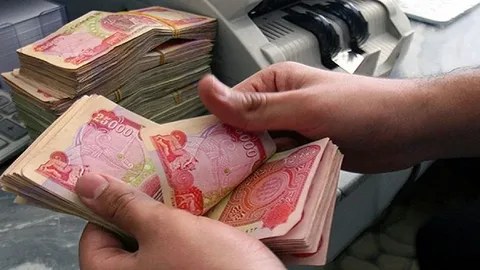 الدولار شكد وصل؟.. سعر 100 دولار مقابل الدينار العراقي اليوم الاثنين