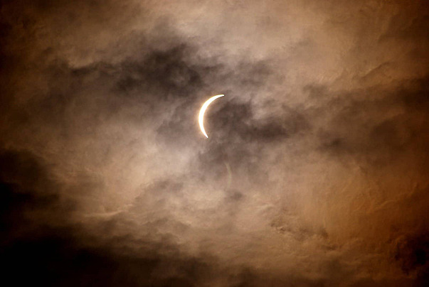 شاهد كسوف الشمس 2026.. موعد الظاهرة المذهلة وأفضل أماكن رؤيتها