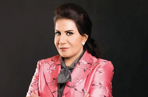 سعاد عبد الله تثير الجدل في الكويت.. حقيقة سحب الجنسية وتفاصيل تصدّرها التريند